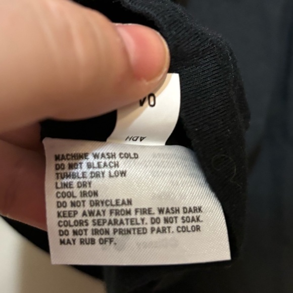 UNIQLO x DISNEY Mickey Mouse Cotton Graphic T-Shirt - Picture 5 of 5